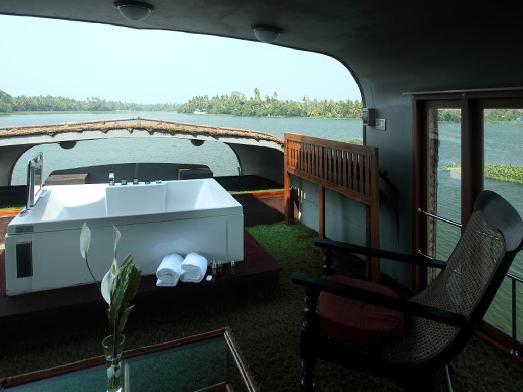 Alappuzha Vasundhara Sarovar Premiere מראה חיצוני תמונה