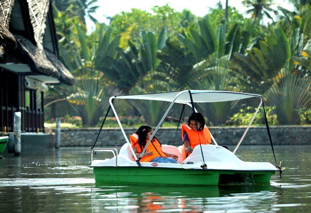 Alappuzha Vasundhara Sarovar Premiere מראה חיצוני תמונה