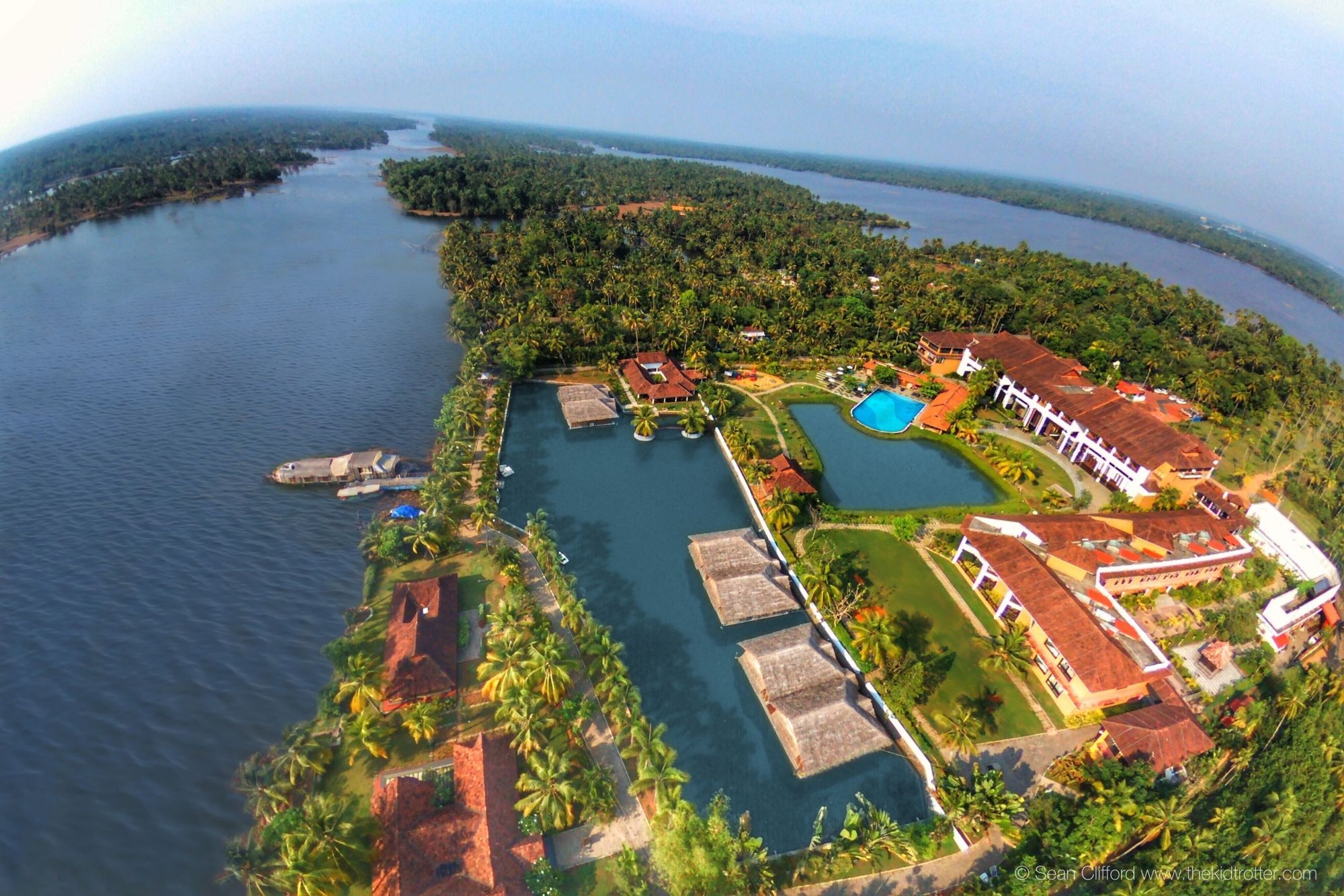 Alappuzha Vasundhara Sarovar Premiere מראה חיצוני תמונה